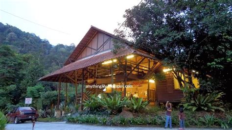 Along with a restaurant, this resort has a coffee. anythinglily: Sentosa Villa, Taiping