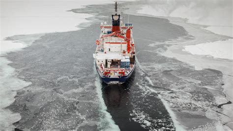 Mosaic International Arctic Science Expedition Expedition Reaches North