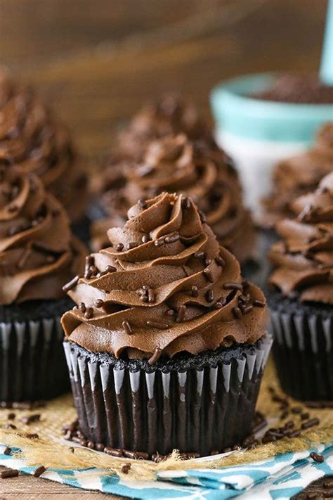Moist Homemade Chocolate Cupcakes Quick And Easy Recipes