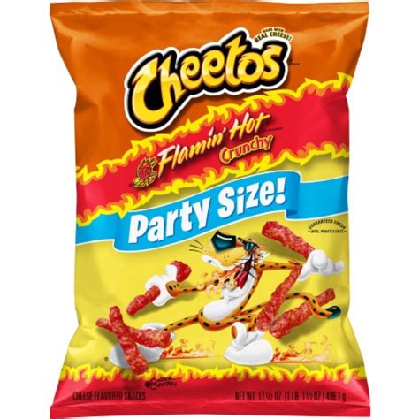 Cheetos Crunchy Cheese Flavored Snacks Flamin Hot Party Size Snack 17 5 Oz Mariano’s