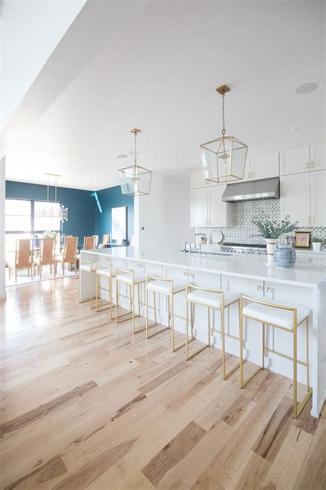 Paint the walls with selected colors, hues and tones so as to visualize the possible combinations. Top 3 Blue Green Paint Colors for Dark and Dramatic Walls | Elegant home decor, Blue green ...