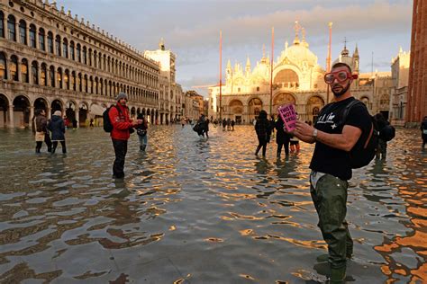Flood Ravaged Venice Has Been Pounded By A Third Huge Tidal Surge In