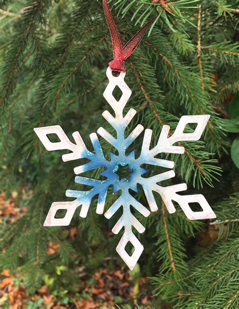 Elegant Snowflake Christmas Ornament