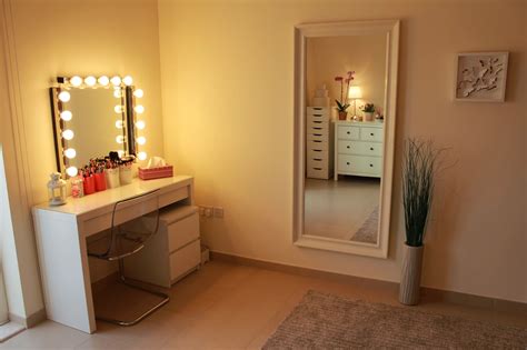 tips exciting vanity desk  lights  relax