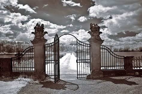 Welcome to open gate technologies inc. Aquila ka Hecate: New Gates