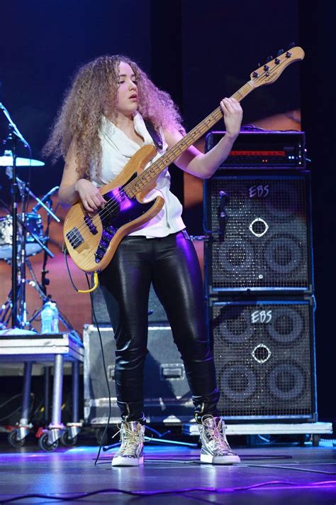 Tal Wilkenfeld In Eric Claptons Crossroads Guitar Festival 2013 Day