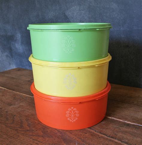 This Is What Your Vintage Tupperware Is Worth Today Dusty Old Thing