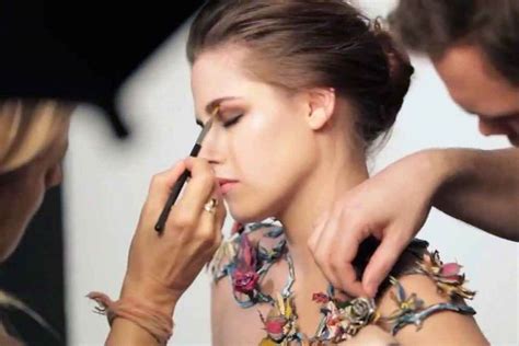 kristen stewart s smoky eyes makeup artist diane kendal on how to create her rosabotanica gaze