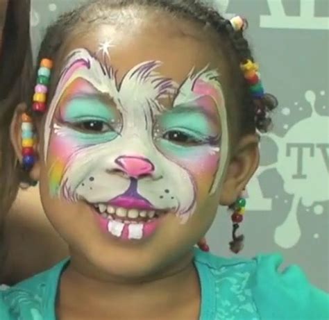 This quick and easy face painting bunny would be a great activity to have up your sleeve if you are hosting an easter party with friends or family. Pin by Naoko Tejima on Face painting | Bunny face paint ...