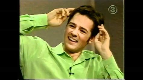 Peter hizo su debut profesional en la. Peter Jöback Ett Härligt Liv Del 2 1997 - YouTube