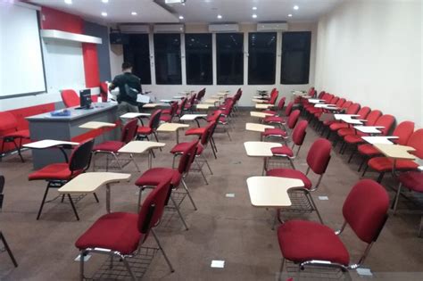 Pelaksanaan ujian simak ui dilakukan secara daring. UI Tetap Laksanakan Ujian SIMAK yang Diikuti Ribuan ...