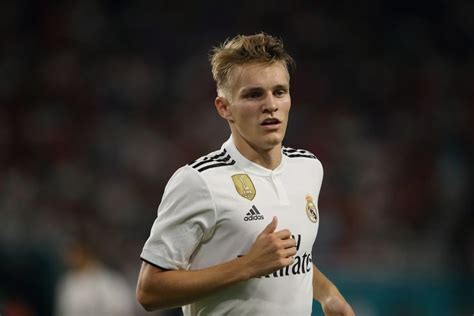 What a little sunshine.😊 i don't think i have ever talked about the kid here before, but the place he has in my. Martin Ødegaard in 2020 | Real madrid transfer, Martin ...