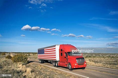 Semi Truck Trailer American Flag Stock Fotos Und Bilder Getty Images