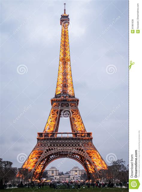 Paris March 15 Eiffel Tower Brightly Illuminated At Dusk On