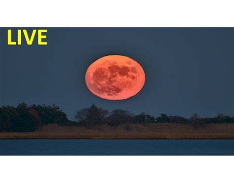 Lunar eclipse or chandra grahan is appearing in the skies today. LIVE !! Lunar Eclipse 2018 चंद्रग्रहण Chandra Grahan 2018 ...