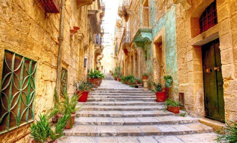 Malta international airport is the official airport of the maltese islands. Itinéraire pour Malte : Que faire ? Que voir ? | JCL Blog