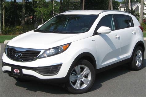 Stepping up to the lx trim level adds about $1,000 to the price, with the ex trim. 2012 Kia Sportage EX - 4dr SUV 2.4L auto
