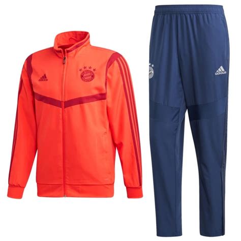 (comprende giacca e pantaloni abbinati). Tuta da rappresentanza Bayern Monaco 2019/20 - Adidas ...