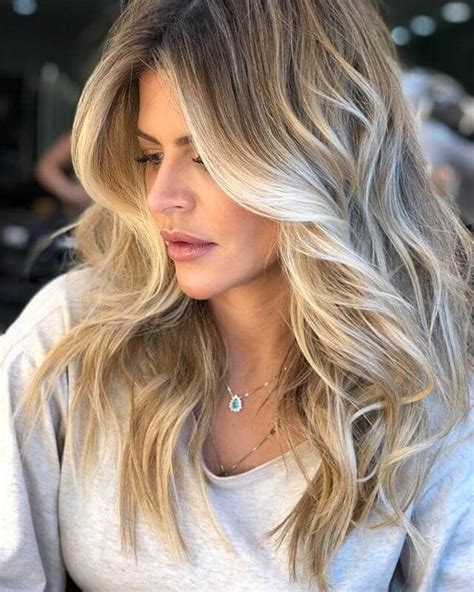 50 Bombshell Blonde Balayage Hairstyles That Are Cute And Easy For 2022