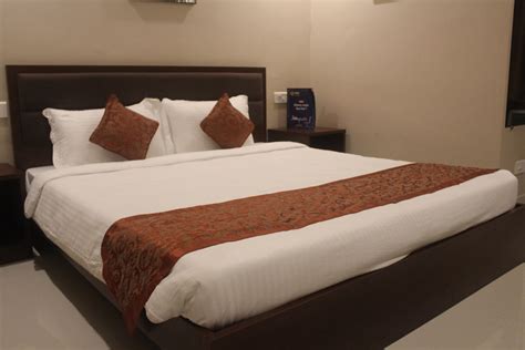 Oyo Hotel Shree Hari Grand Premium Puri Book ₹985 Oyo