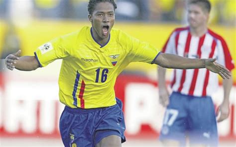 Fifa world cup south american qualifying tournament. Fútbol y Asociados | Historia: Paraguay vs Ecuador por ...