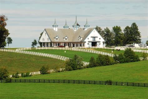 We hold the barn smoker twice per year, including the connecticut river valley barn smoker and the kentucky fire cured barn smoker. A splendid horse barn very near the Keeneland race track ...