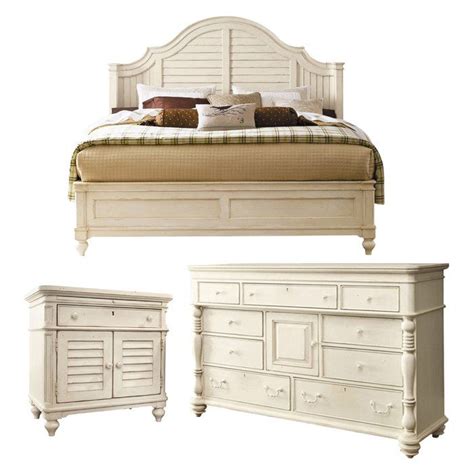 Paula Deen Home Steel Magnolia Platform Customizable Bedroom Set