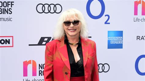 Blondie Singer Debbie Harry To Publish Autobiography Bt