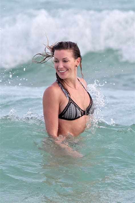 Sexy Pics Of Katie Cassidy The Fappening Leaked Photos