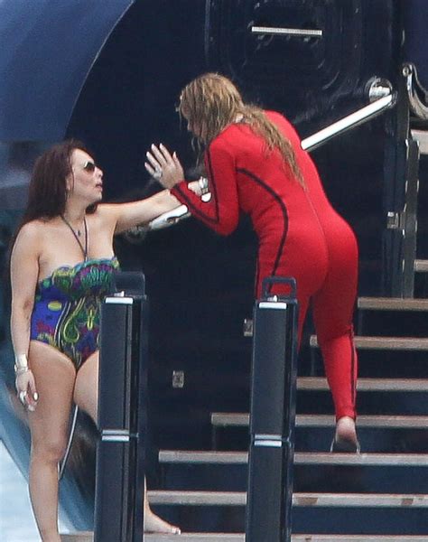 Mariah Carey In Wetsuit At A Boat In Caribbean Hawtcelebs