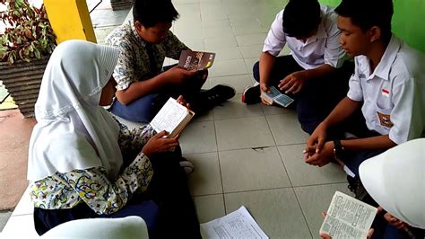 Aisyiyah bustanul athfal malangjiwan colomadu : Hafalan surat pendek - YouTube