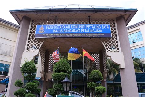 Di malaysia, sistem pengangkutan awam merupakan aspek terpenting di dalam sistem perhubungan sama ada bagi masyarakat bandar mahupun luar bandar. Amrayy Lensa Assault: FORUM PENGANGKUTAN AWAM DI MALAYSIA ...