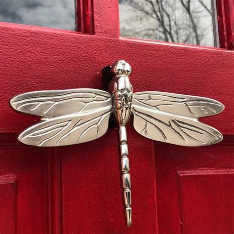 There's no better way to bring a simple smile to your guests face (and yours) then with on of these whimsical coastal door knockers! Pin on Home