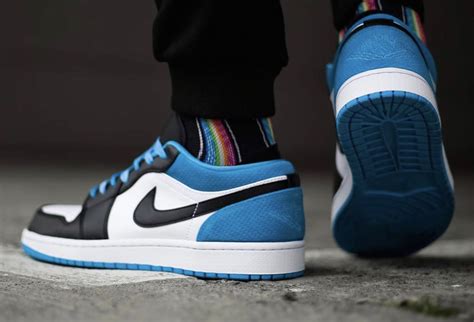 Sculpted in a high top silhouette, the sneaker appeared similar to the nike air dunk with minor differences. Air Jordan 1 Low 'Laser Blue' | Sneaker Steal