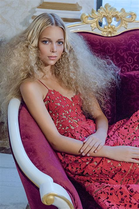 teen model nika herndlhofer formal dresses long colours face fashion moda fashion styles