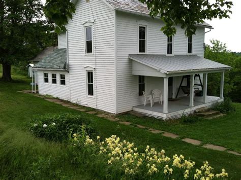 1800s Farmhouse In Coshocton 230 Acre Farm Vrbo Farmhouse