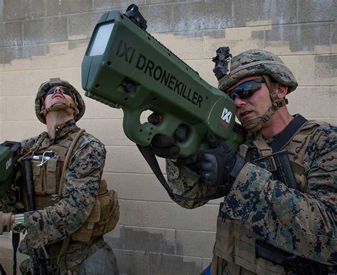 Army Of The Future Us Marines Show Off High Tech Weapons For World War