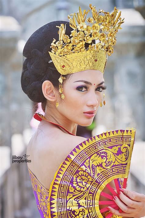 Champagne Supernova Indonesian Women World Cultures Beauty Around