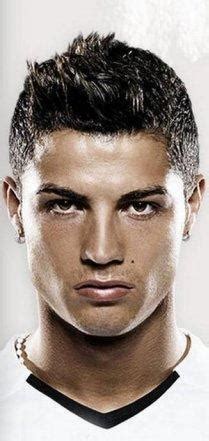 Neredeyse her sezon imajını, saç stilini. Cristiano Ronaldo saç modelleri