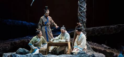 话剧《孔子》：致敬中华优秀传统文化戏剧舞台凤凰艺术