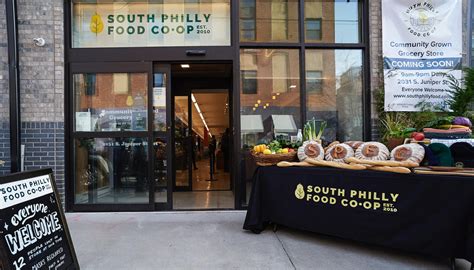How the South Philly Co op has become a reflection of its community amid COVID Al Día News