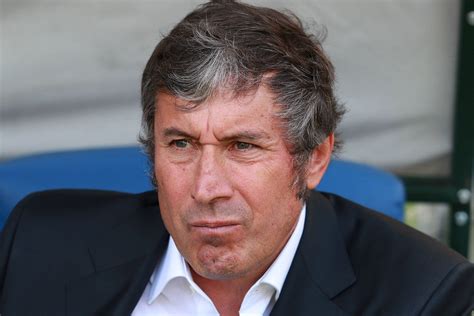 Ci sono ancora diverse società di serie a stanno ancora cercando l'allenatore per la stagione 2021/22. Sassuolo, Malesani è il nuovo allenatore!