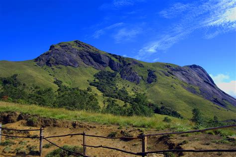 Anamudi Peak In Munnar Cost When To Visit Tips And Location Tripspell