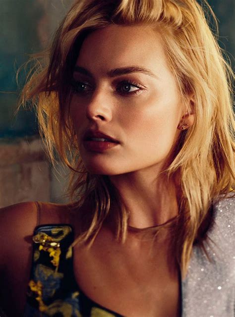 Read margot robbie's 2021 british vogue august cover interview in full on vogue.co.uk. Margot Robbie - Photoshoot for 'Vogue' Magazine (Australia ...