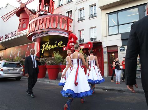 moulin rouge paris australian stars are lighting up the famous stage herald sun