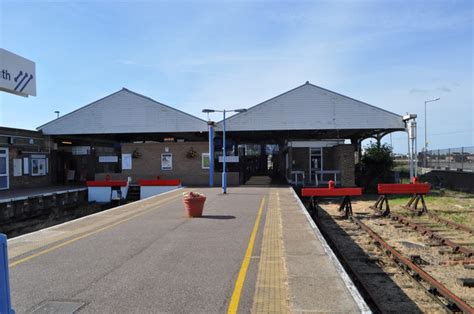 Yarmouth Railway Station © Ashley Dace Cc By Sa20 Geograph Britain