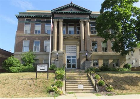 Wexford County Courthouse Cadillac Michigan Built In 19 Flickr