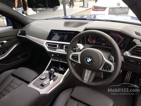 The bmw 330i m sport sells for p4,590,000. Jual Mobil BMW 330i 2020 M Sport 2.0 di Banten Automatic ...