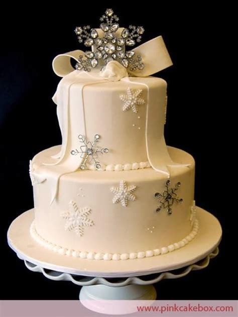 Snowflakes For A Winter Wedding Winter Wonderland Wedding Cakes