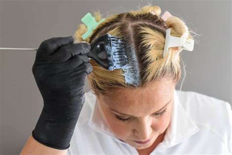 Ultimate Guide How To Bleach Your Hair At Home Like A Pro Bre Pea
